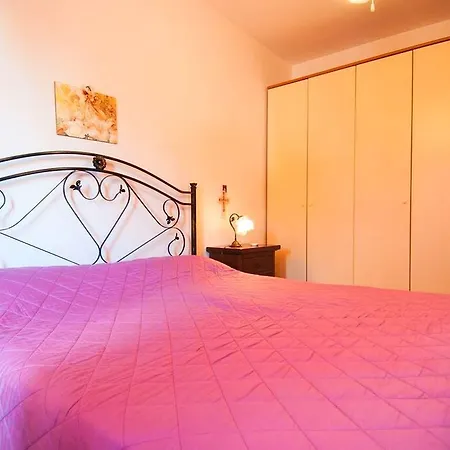 Lovecchio Vila *